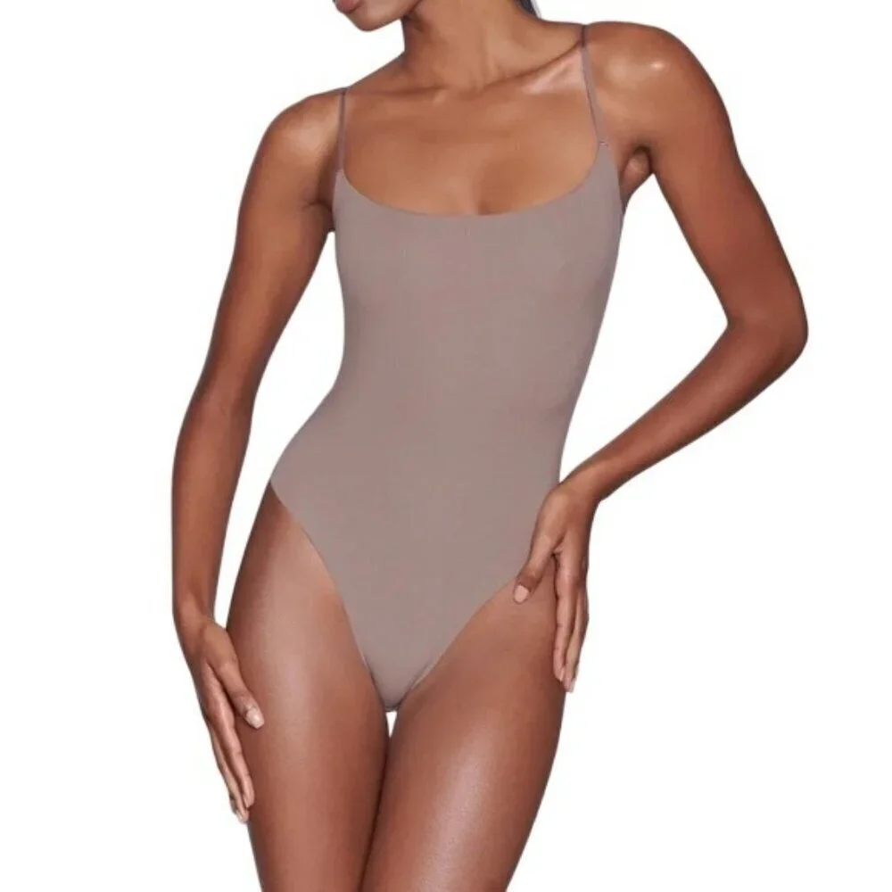 Skims 2X Fits Everybody Cami Thong Bodysuit Umber Brown Scoop Neck NWT MSRP $60